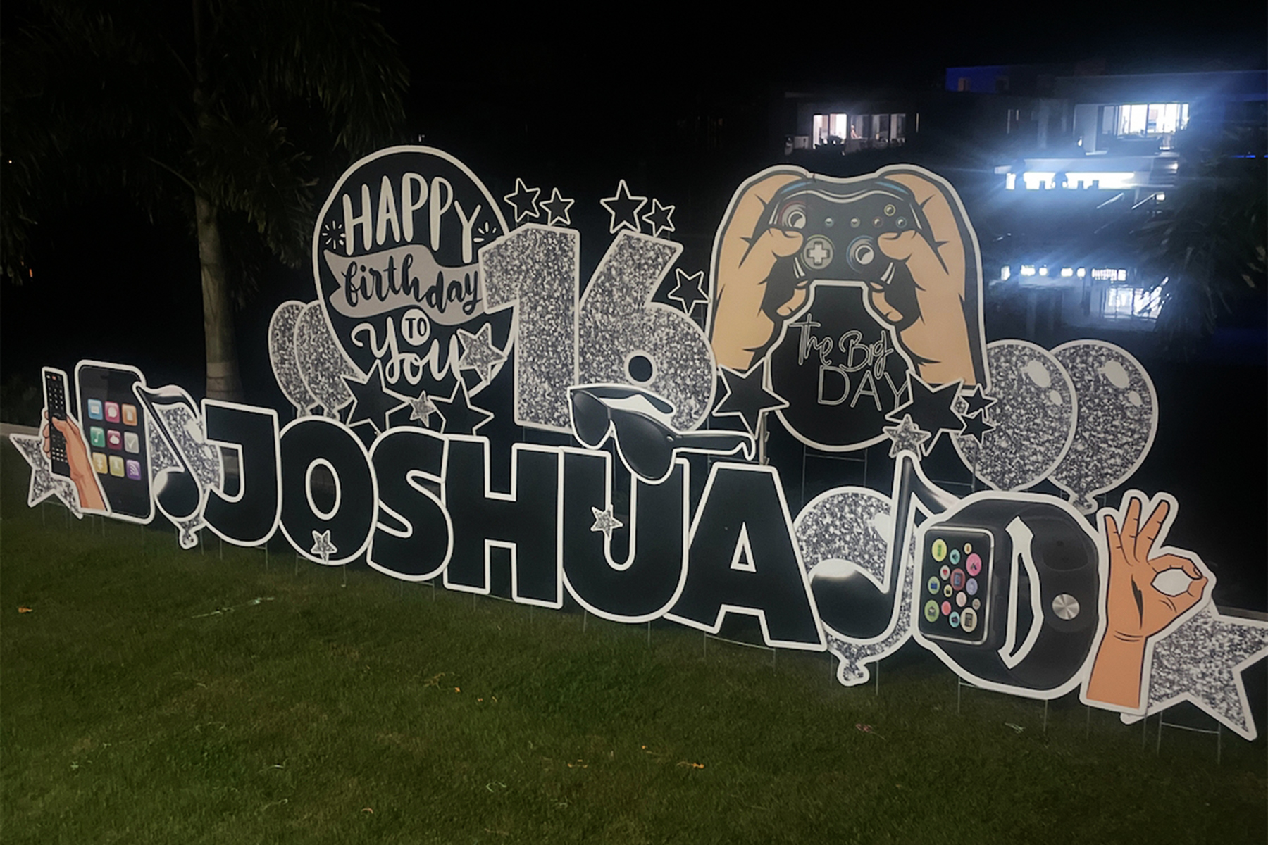 Photo Booth Backdrop Ideas In the Booth