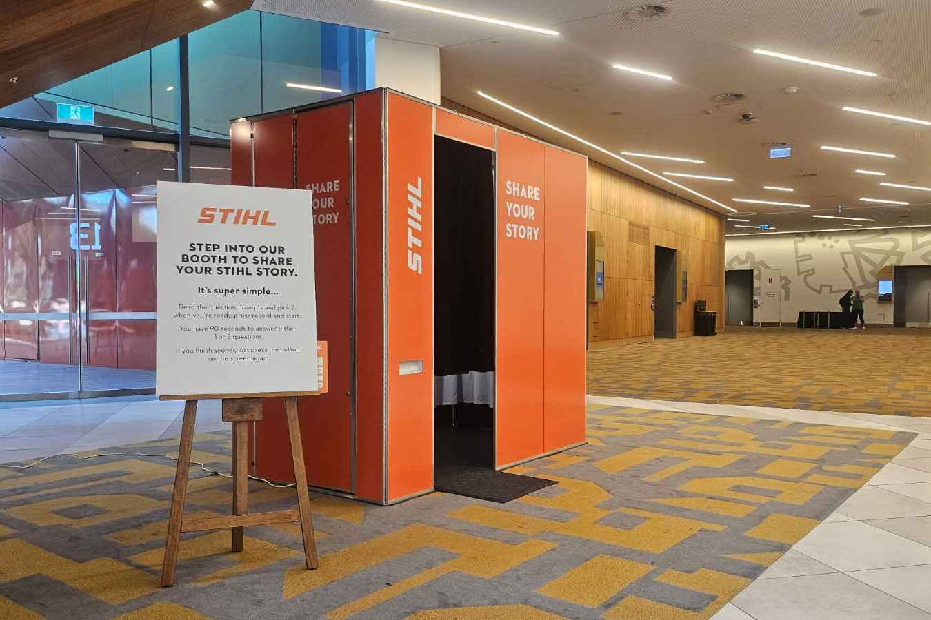 Full Booth 25